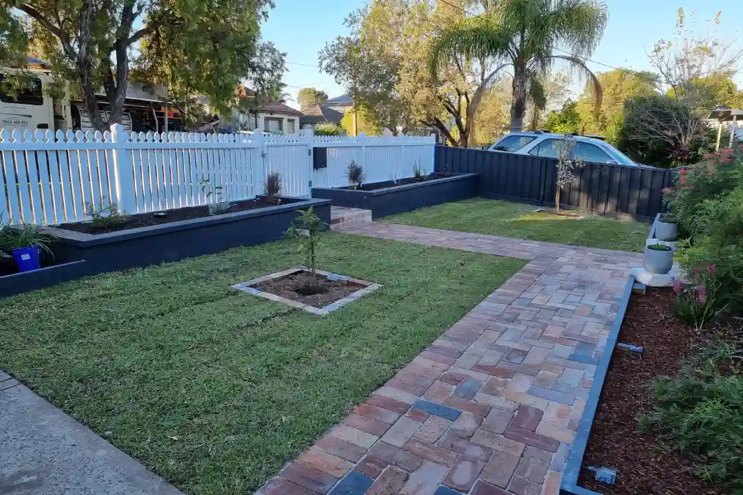 Landscaping Minto